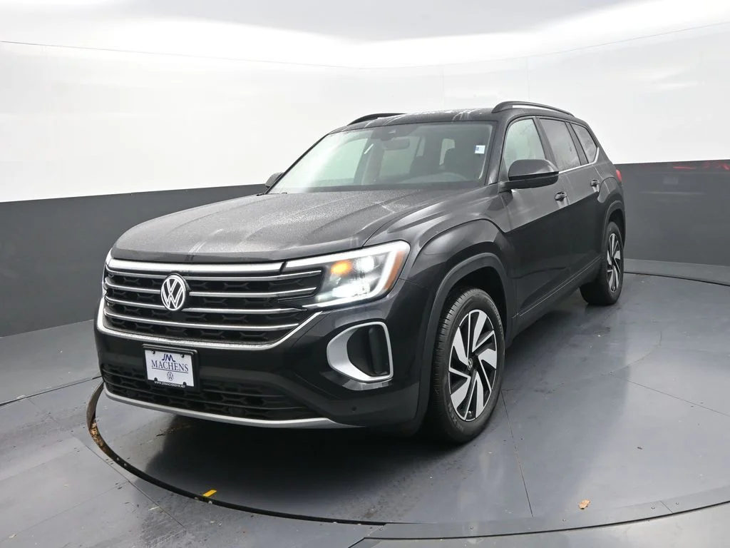 2026 Volkswagen Atlas SE w/Tech - Photo 4