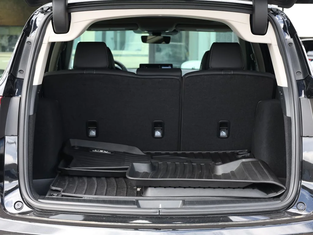 Used 2025 Black Acura Technology Package image 10