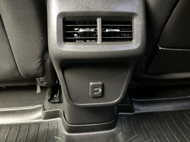 Used 2019 Ebony Twilight Metallic GMC SLE image 11