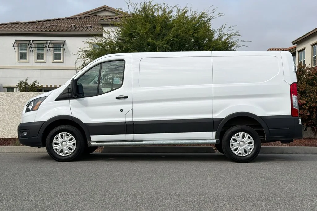 Used 2023 Oxford White Ford Base image 7