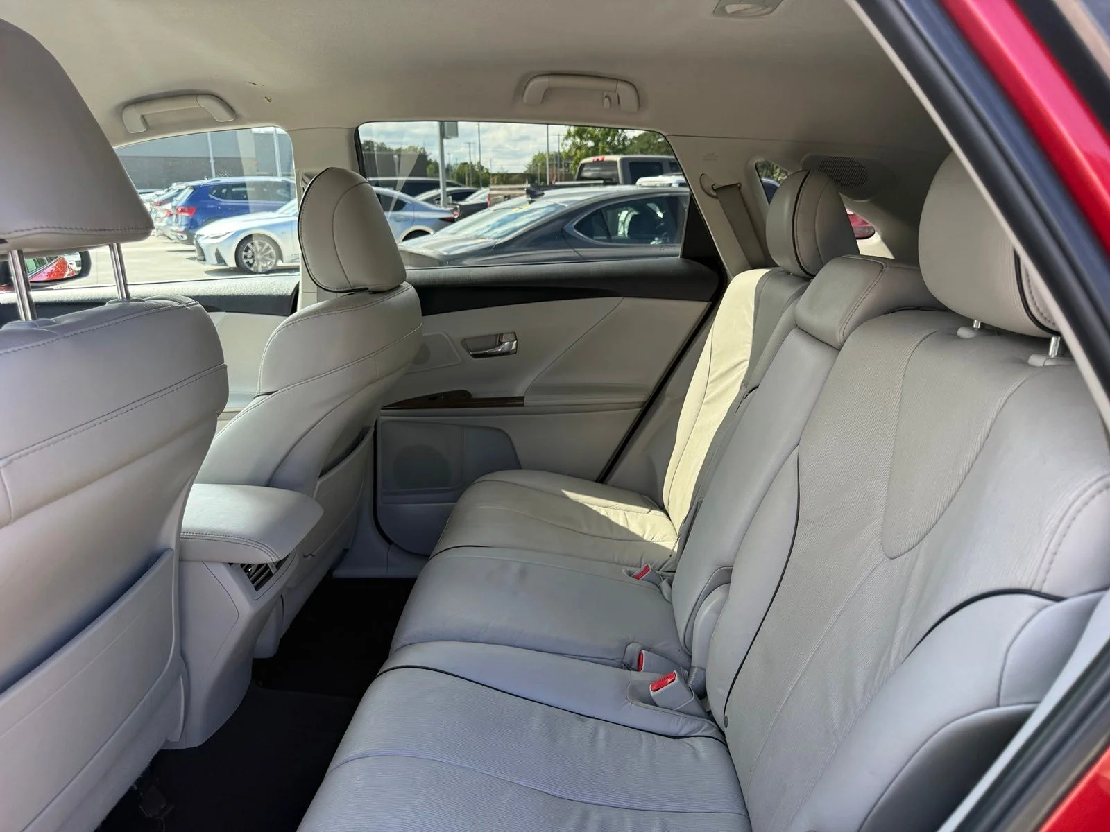 Used 2009 Red Toyota Base image 6