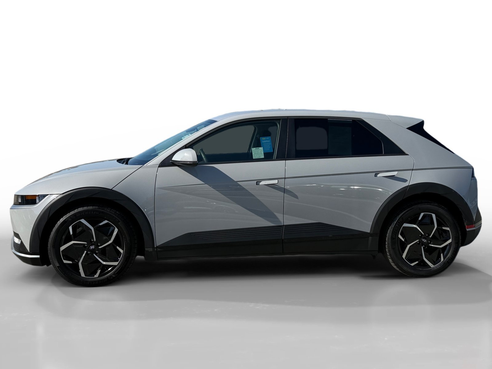 Certified Used 2024 Cyber Gray Hyundai SE image 2