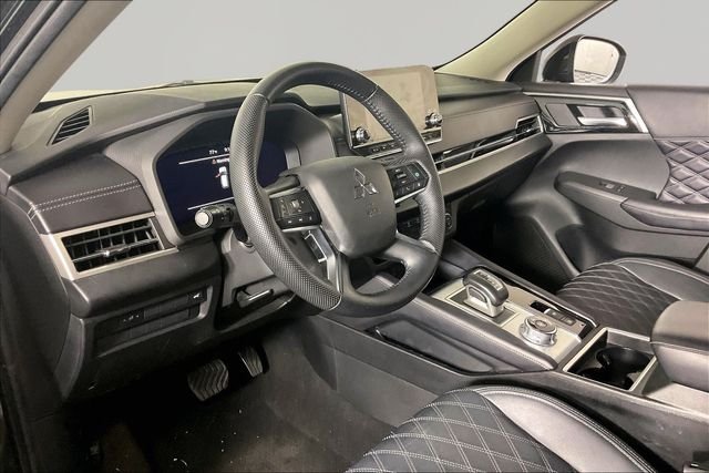 Used 2023 Black Mitsubishi  image 16