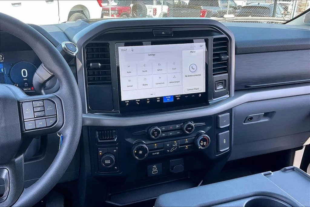 New 2026 Carbonized Gray Metallic Ford XLT image 5