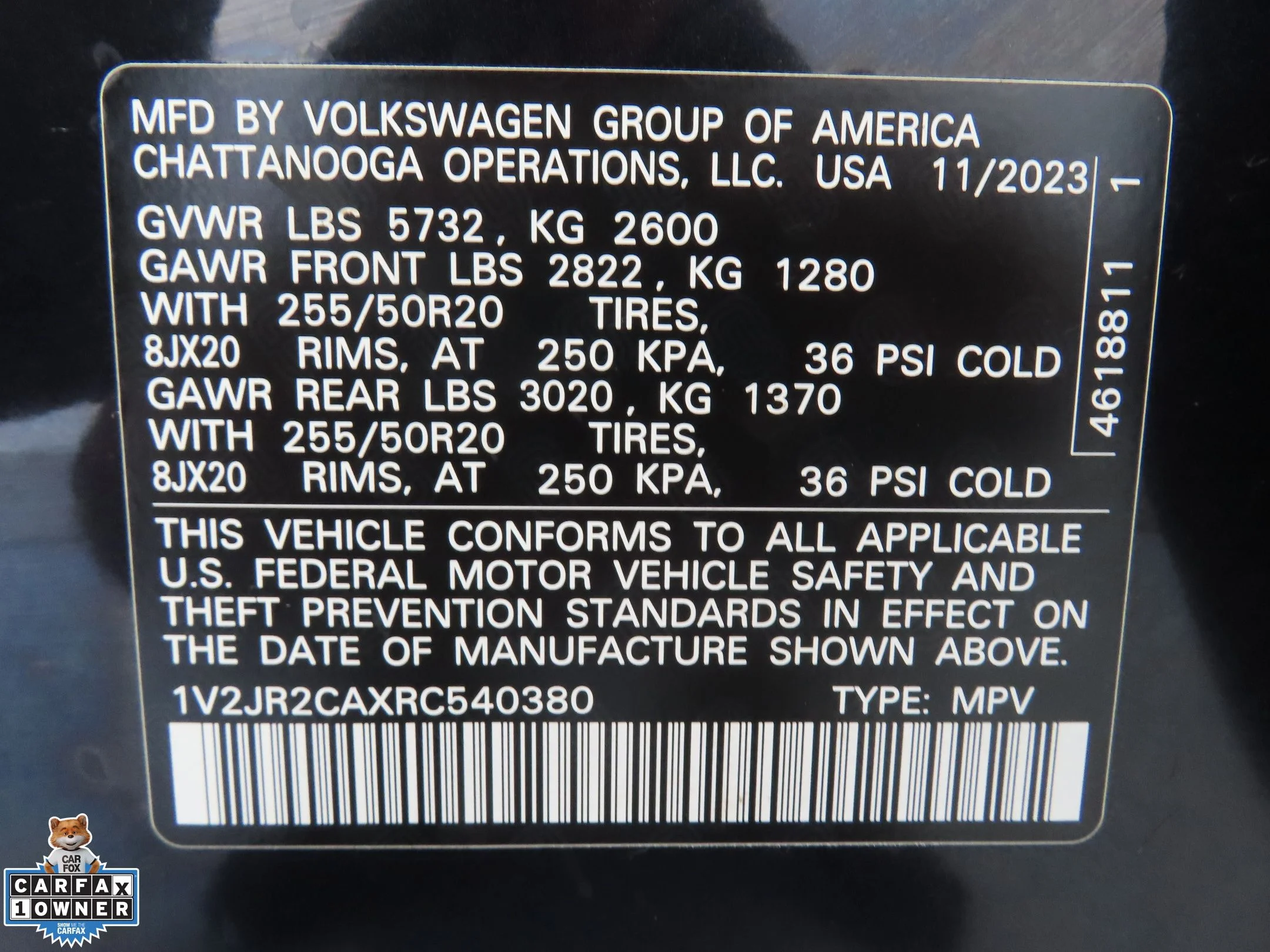Used 2024 Black Volkswagen 2.0T SE w/Technology image 31