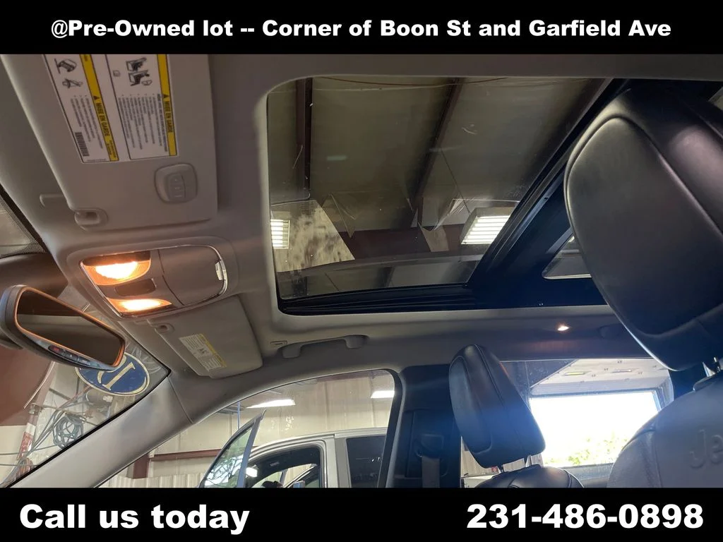 Used 2019 Gray Jeep Limited image 13