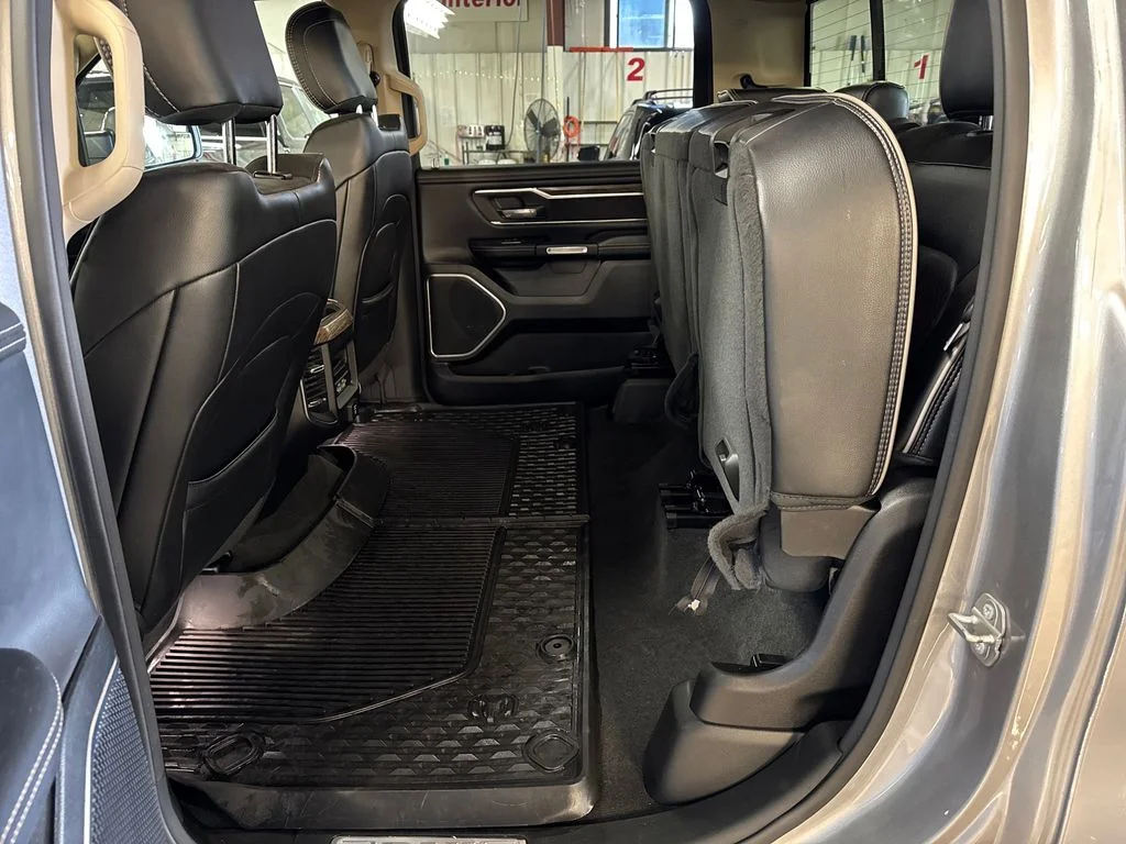 Used 2020 Silver Ram Laramie image 27