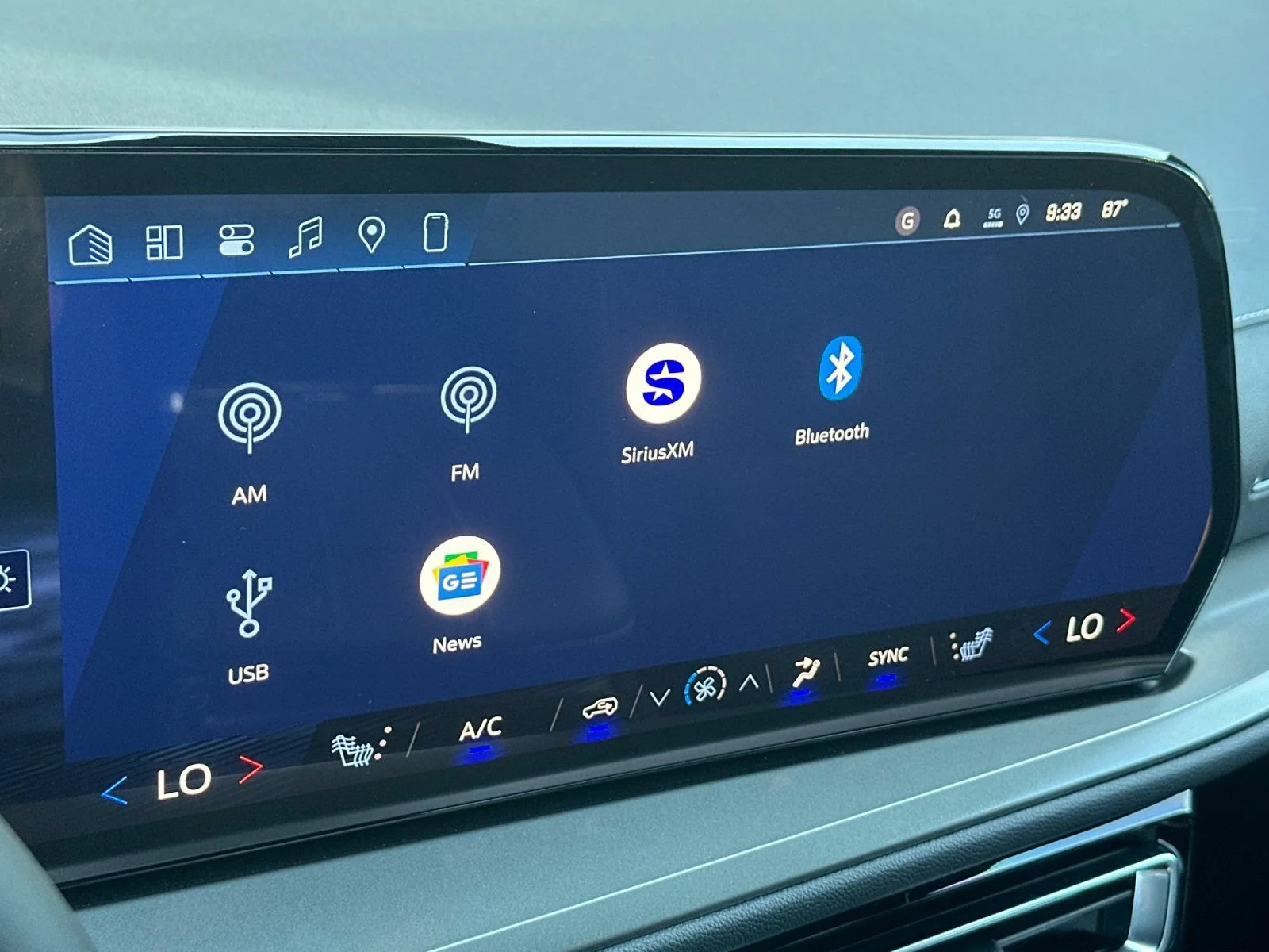 New 2026 Mosaic Black Metallic Chevrolet LT image 18
