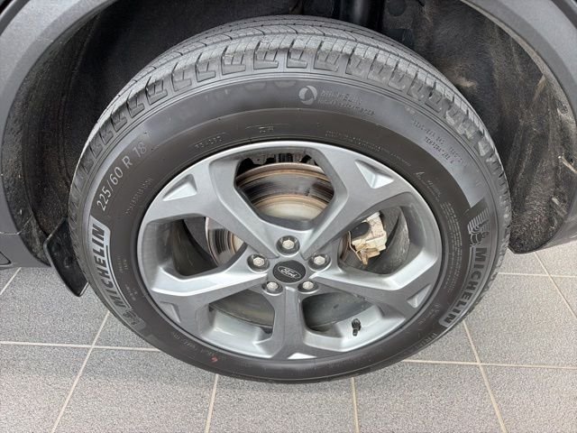 Certified Used 2025 Black Metallic Ford ST-Line Select image 7