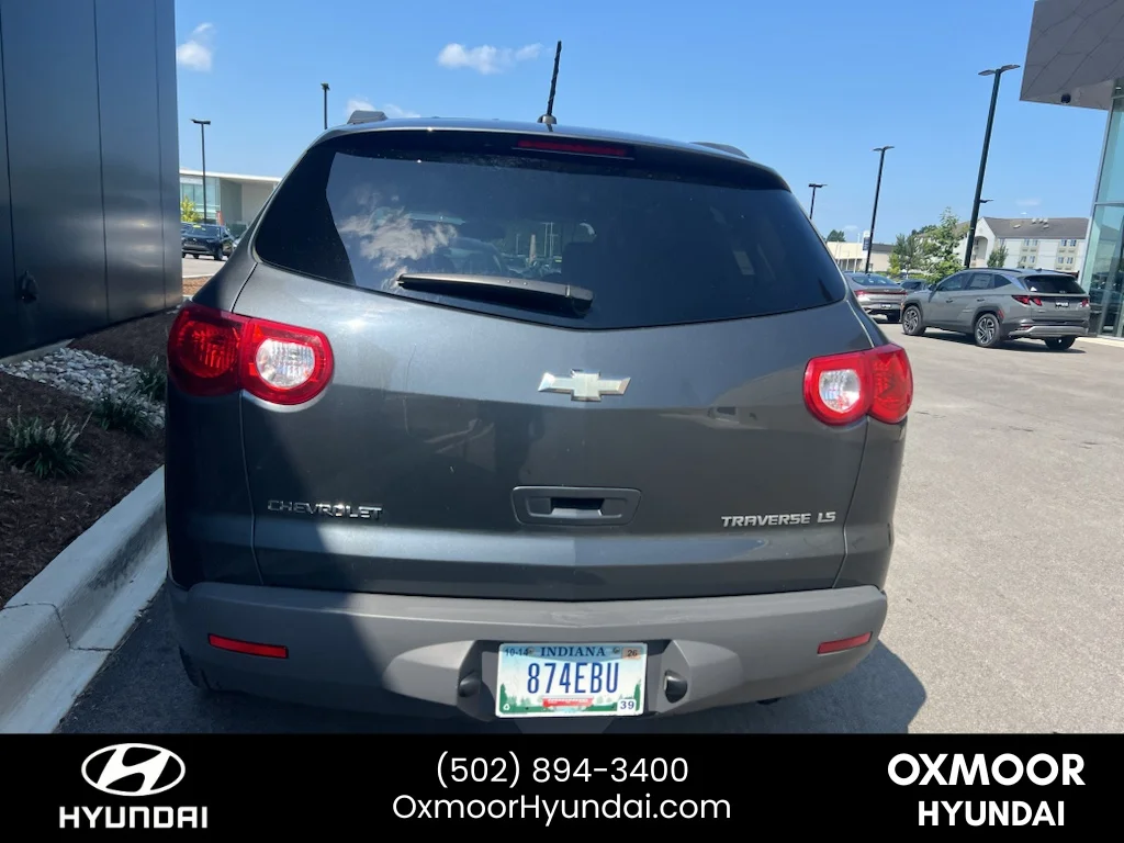 Used 2009 Cyber Gray Metallic Chevrolet LS image 13