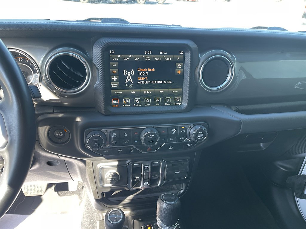 2022 Jeep Wrangler Unlimited Sahara - Photo 27