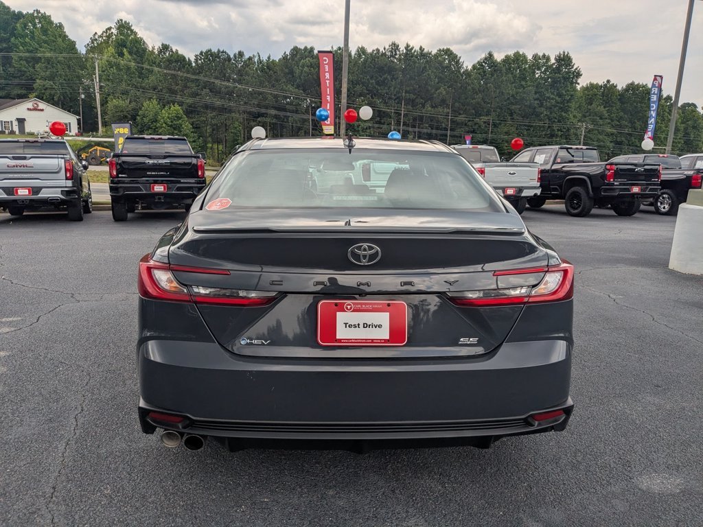 Used 2025  Toyota SE image 6