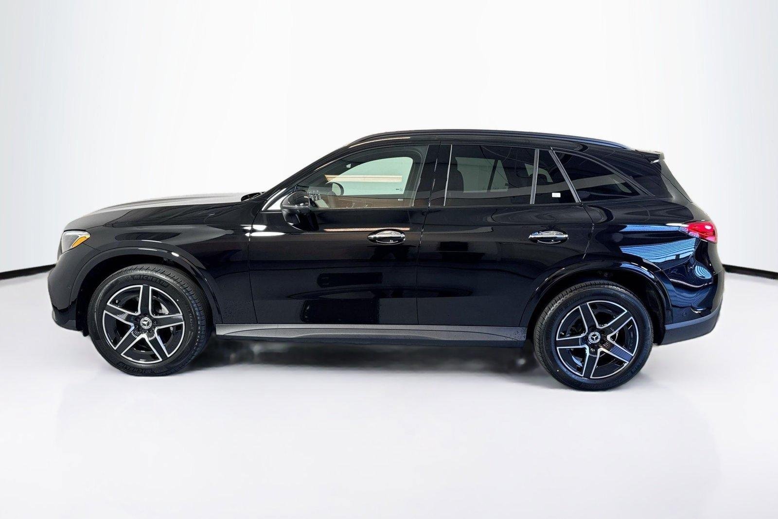 New 2026 Black Mercedes-Benz GLC 300 image 8