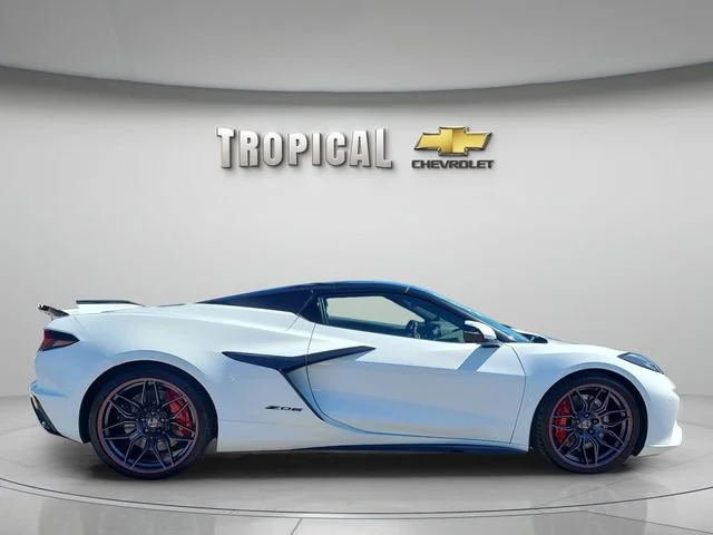 New 2025 Arctic White Chevrolet 3LZ image 6
