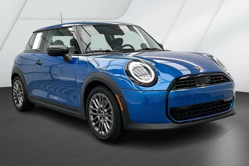 2025 MINI Hardtop Cooper S's photo