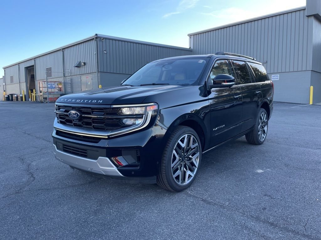 Used 2025 Black Ford Platinum image 1