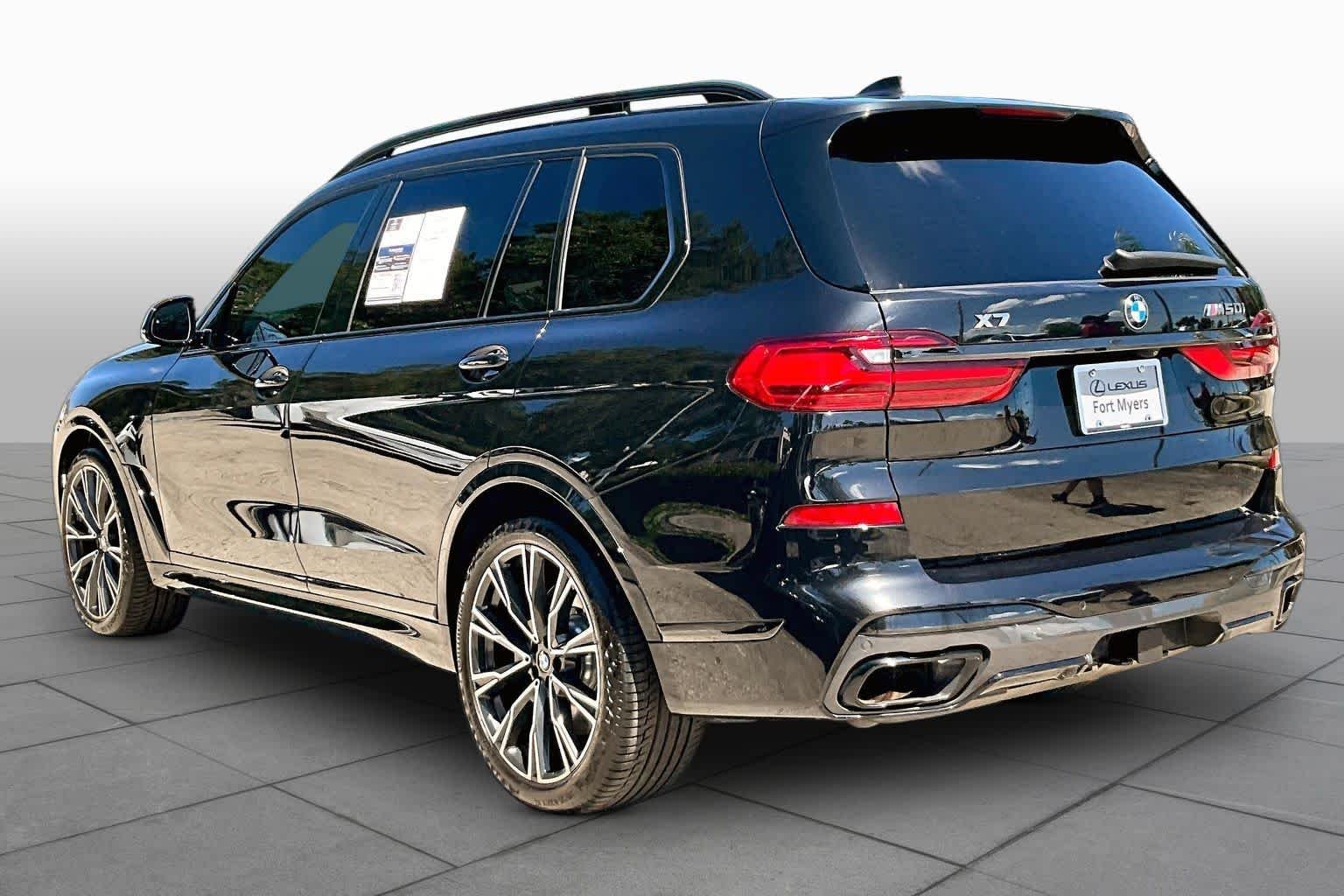 Used 2021 Black Sapphire Metallic BMW M50i image 12