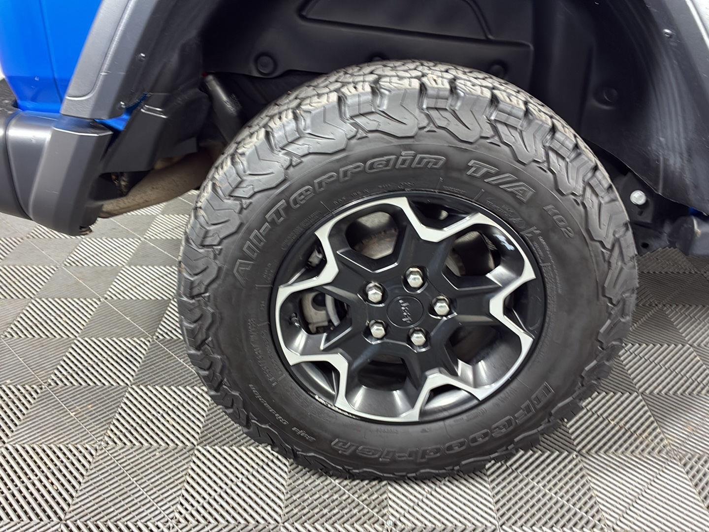 Used 2021 Hydro Blue Pearlcoat Jeep Unlimited Rubicon image 16