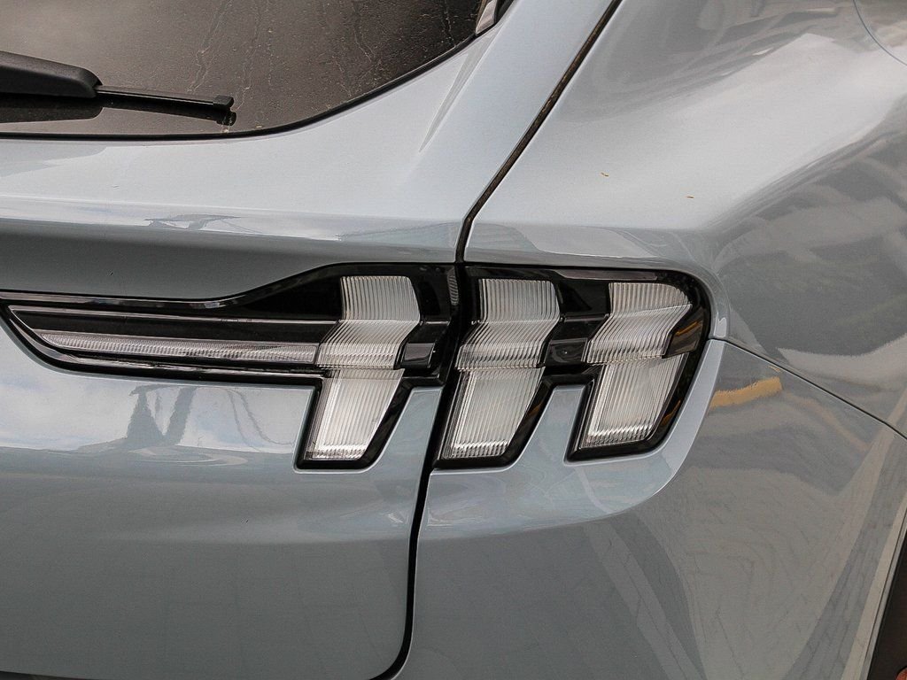 New 2024 Glacier Gray Metallic Tri-Coat Ford Select image 9