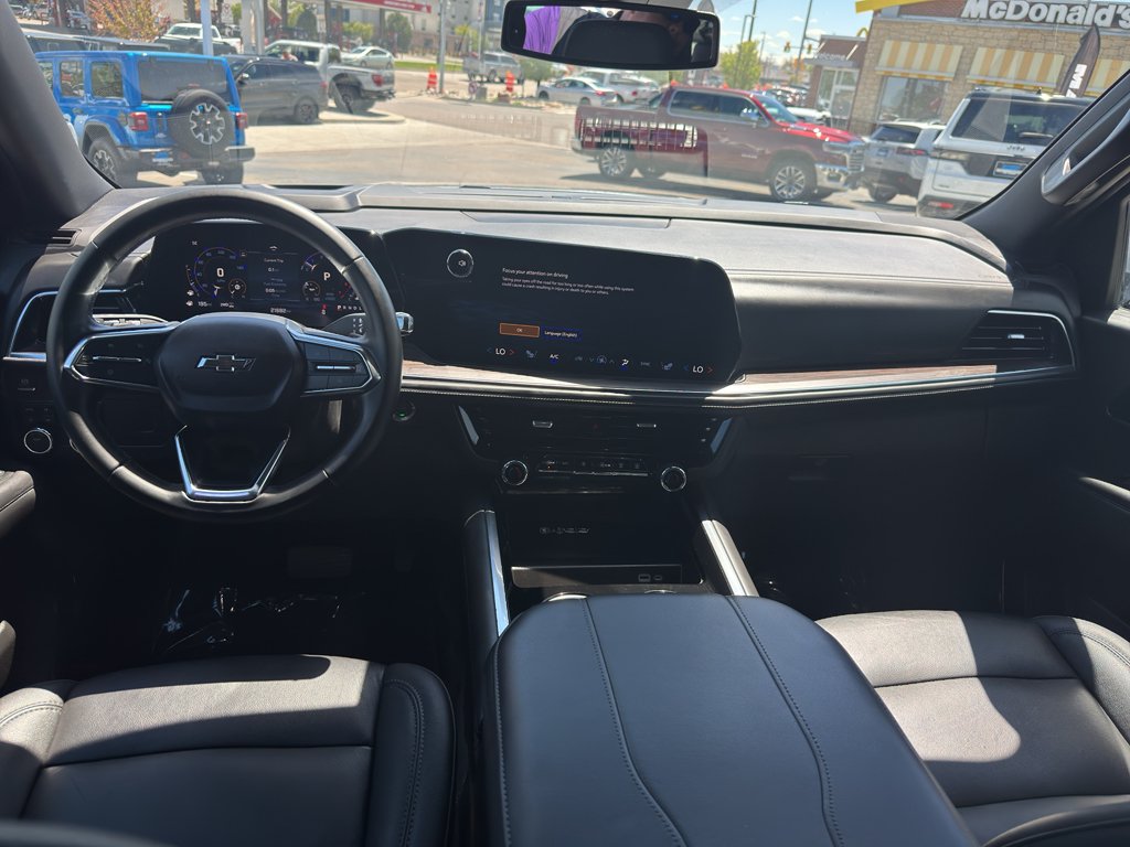 Used 2025 Gray Chevrolet Z71 image 22