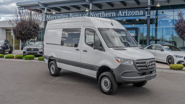 2026 Mercedes-Benz Sprinter 2500 Crew 144 WB