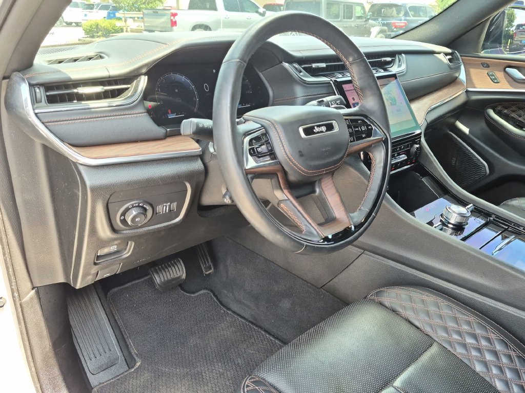 Used 2024 Silver Jeep Summit image 37