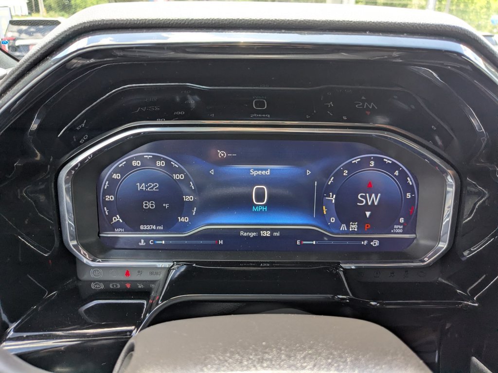 Used 2023 Iridescent Pearl Tricoat Chevrolet High Country image 16