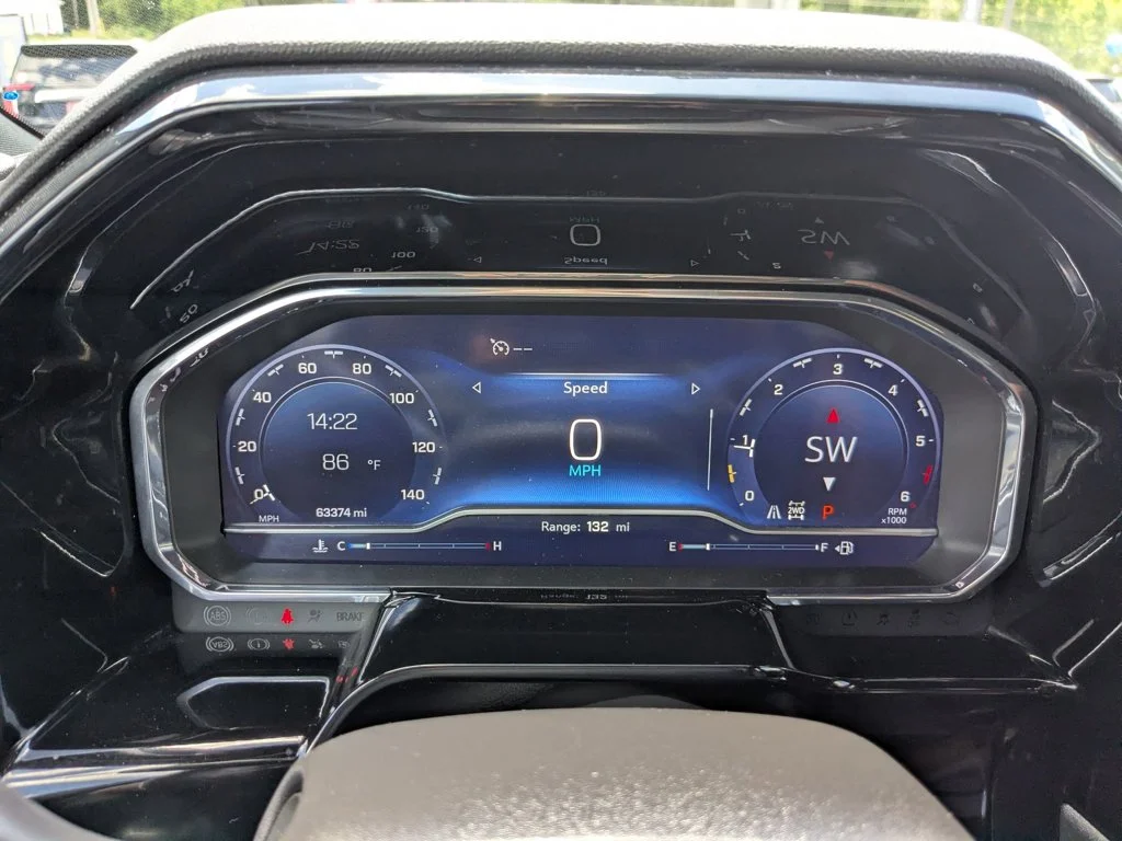 Used 2023 Iridescent Pearl Tricoat Chevrolet High Country image 16