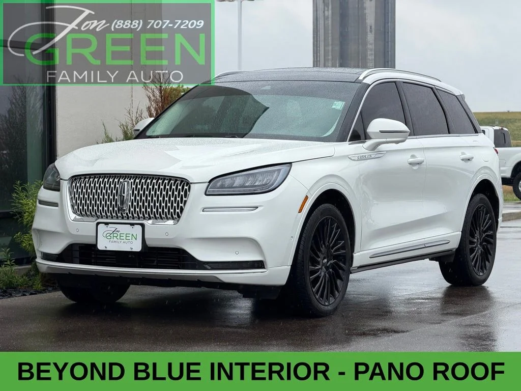 Used 2021 White Lincoln Reserve image 1