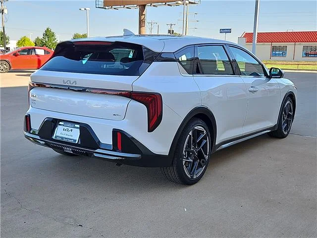 New 2026 Snow White KIA GT-Line (IVT) image 3