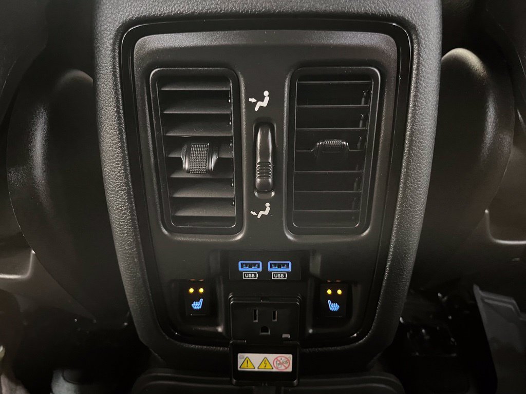 Used 2022 DB Black Clearcoat Dodge SRT 392 image 25
