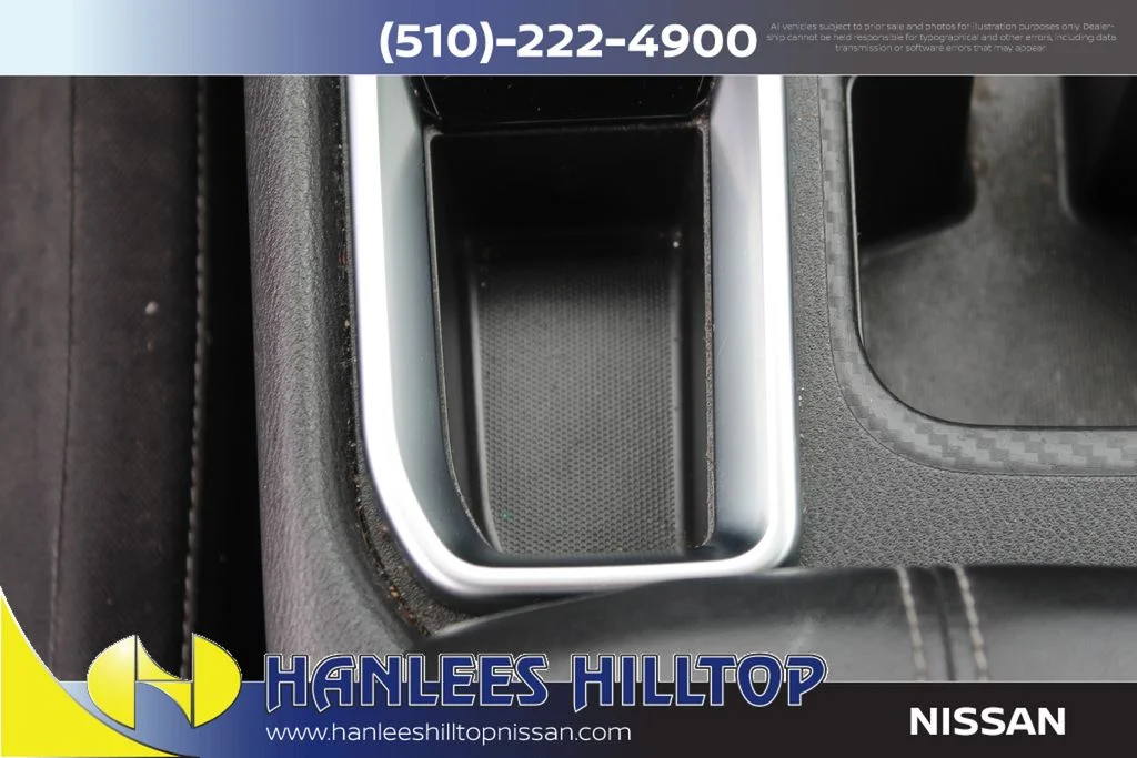 Used 2020 Blue Nissan SV image 18