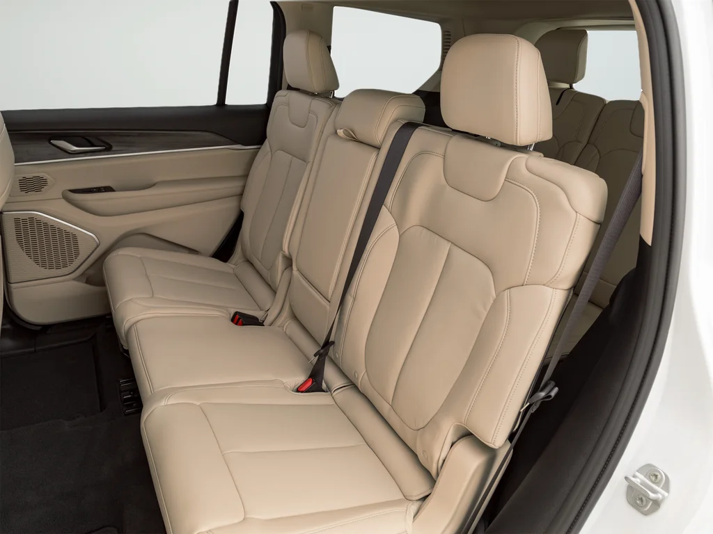 Used 2022 White Jeep Limited image 18