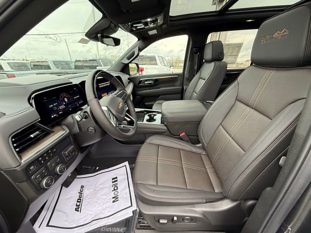 2026 Chevrolet Suburban High Country - Photo 23