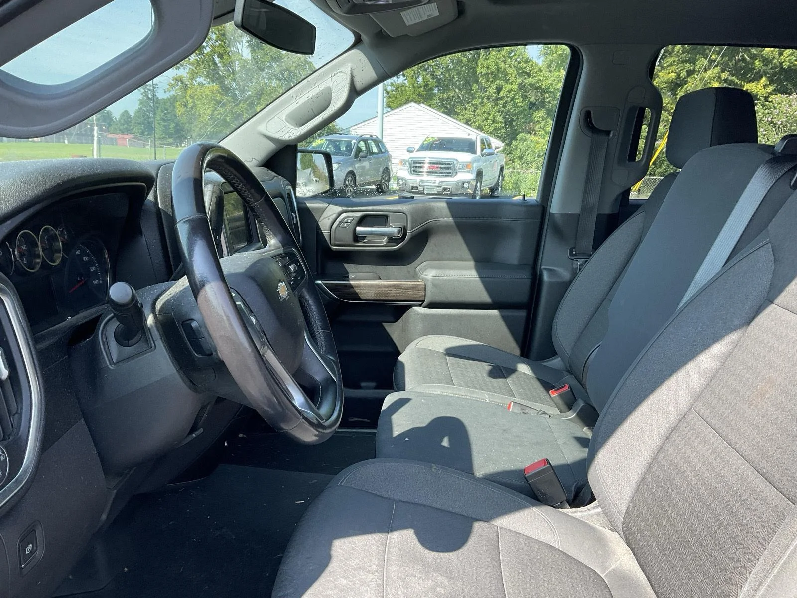 Used 2020 Shadow Gray Metallic Chevrolet LT image 9