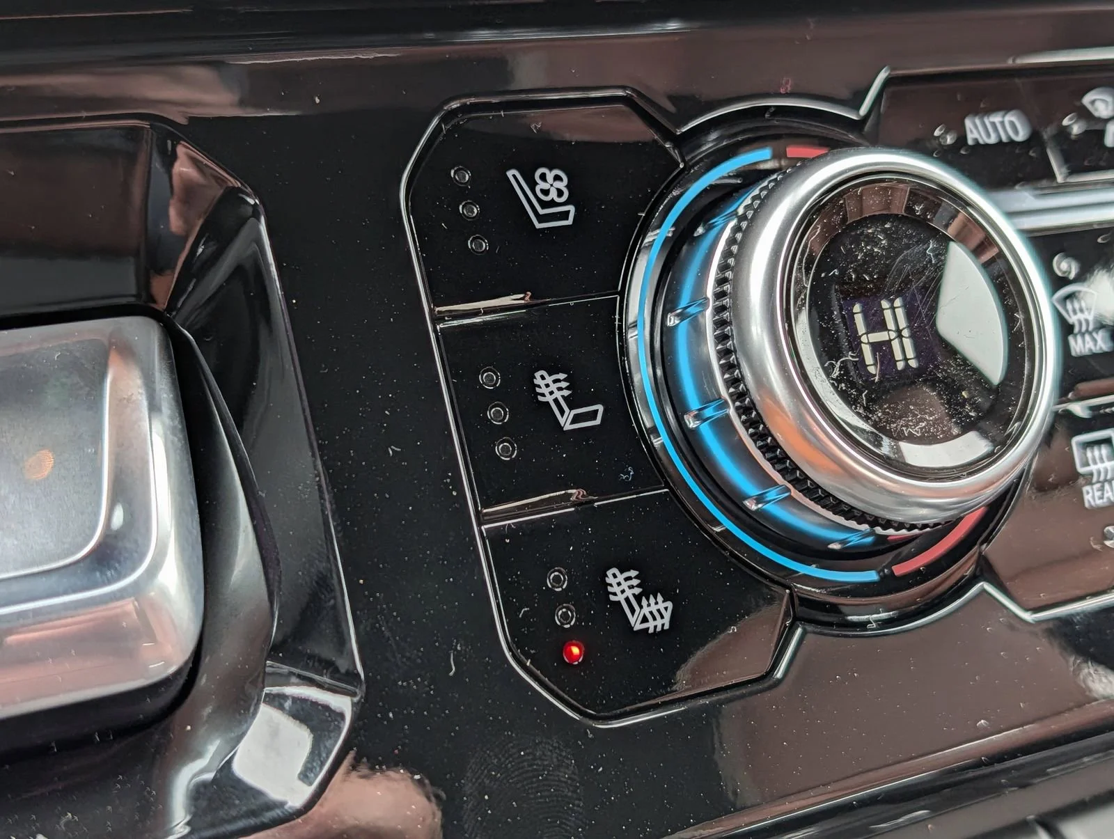 2026 GMC Sierra 2500HD Denali Ultimate - Photo 15
