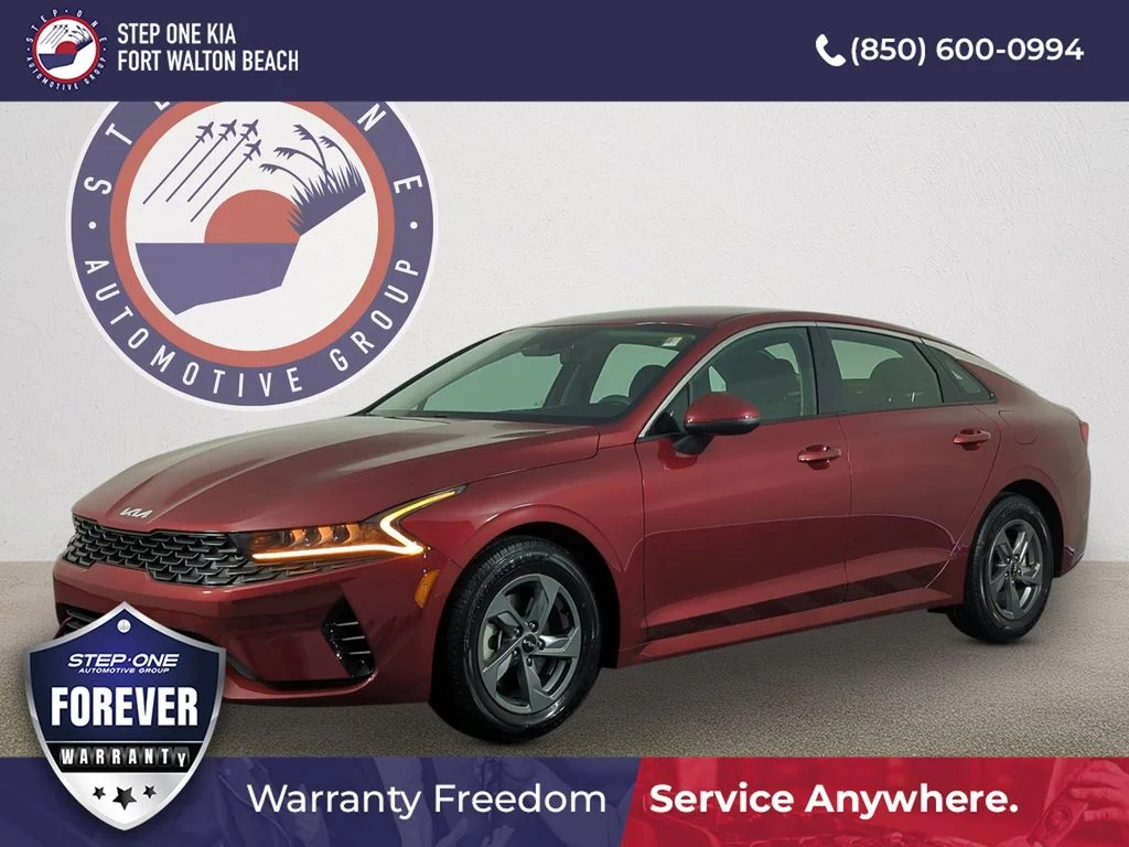 Used 2023 Red Kia LXS image 1