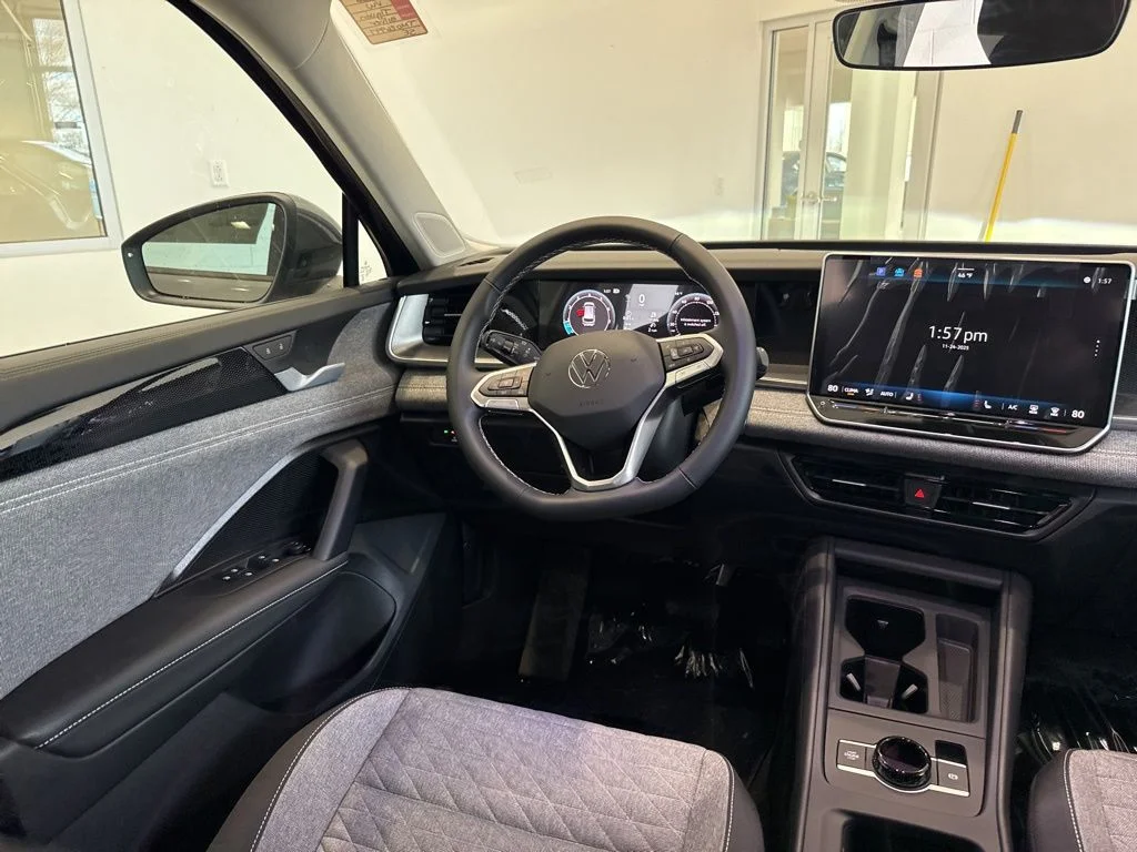 2026 Volkswagen Tiguan SE - Photo 10