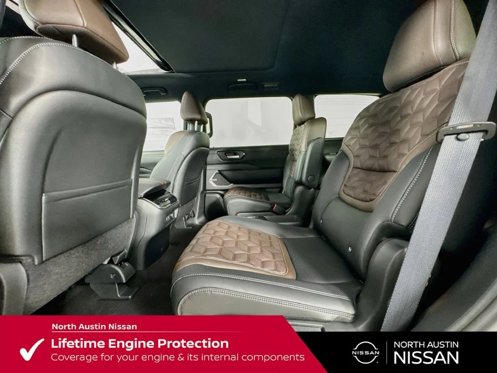 New 2026 Black Nissan Platinum image 31