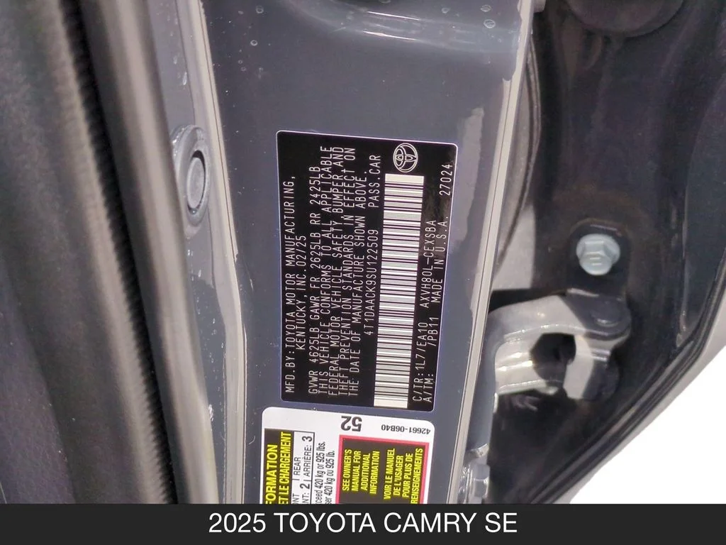 Used 2025  Toyota SE image 25