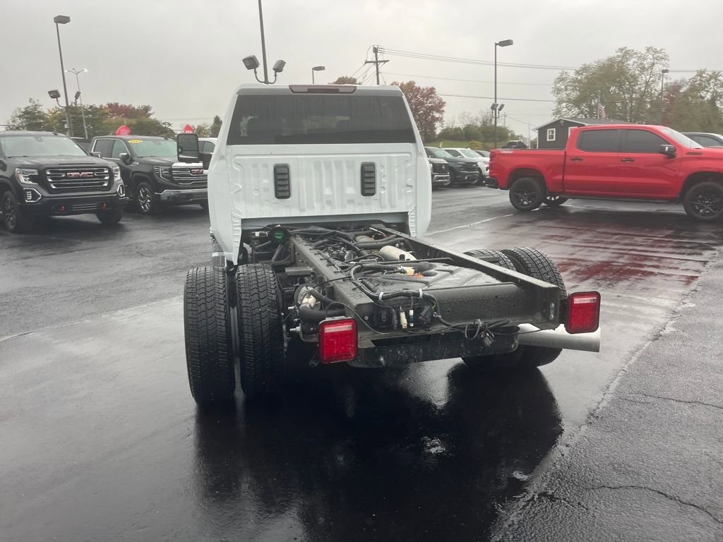 2026 Chevrolet Silverado 3500HD LT photo 4