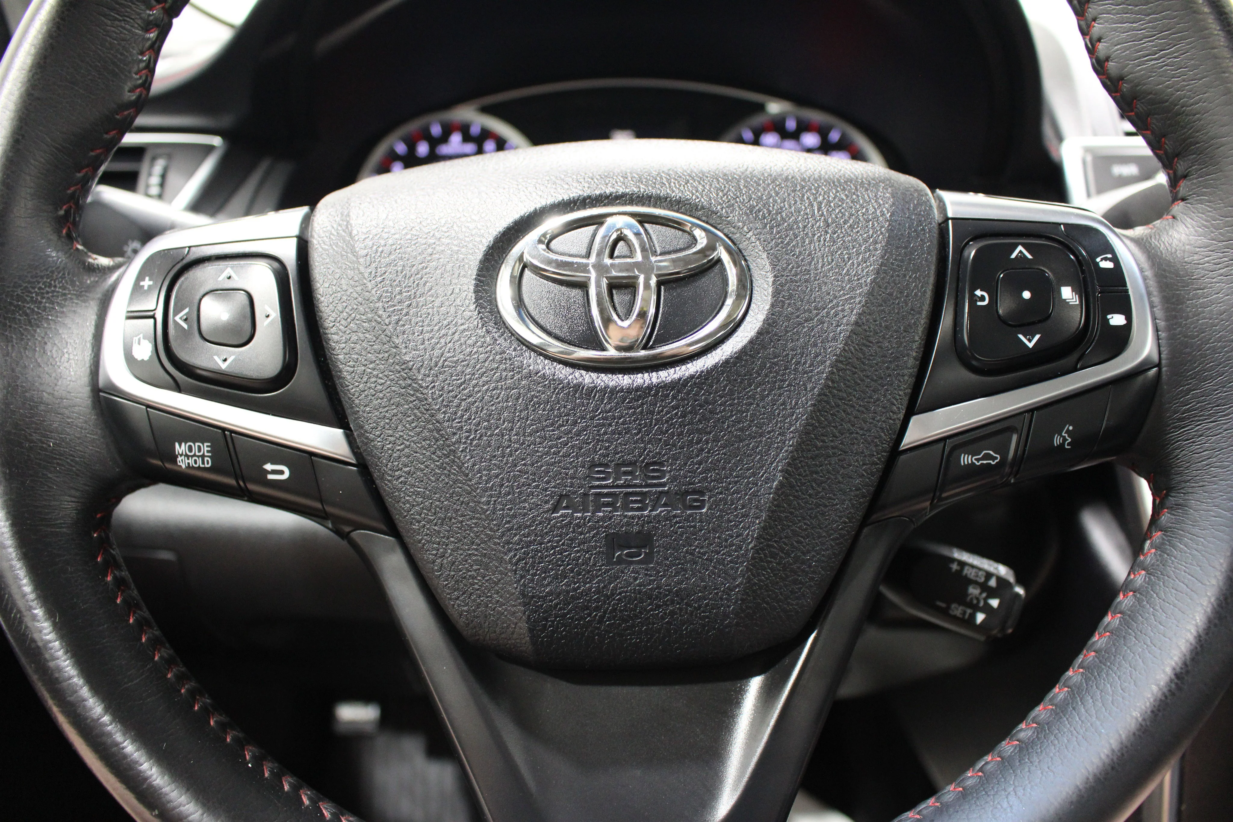 2017 Toyota Camry XSE - Photo 9