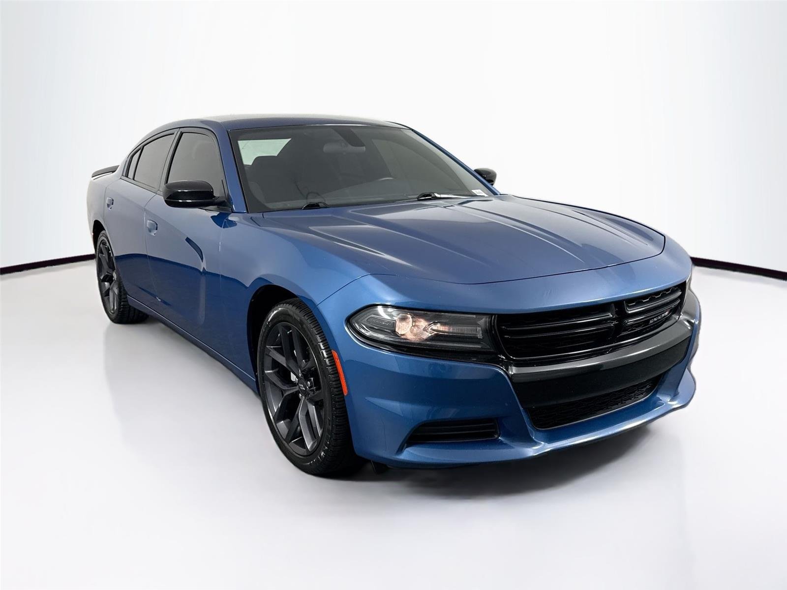 Used 2021 Frostbite Dodge SXT image 7