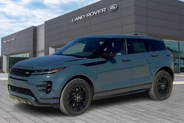 2026 Land Rover Range Rover Evoque Dynamic SE's photo