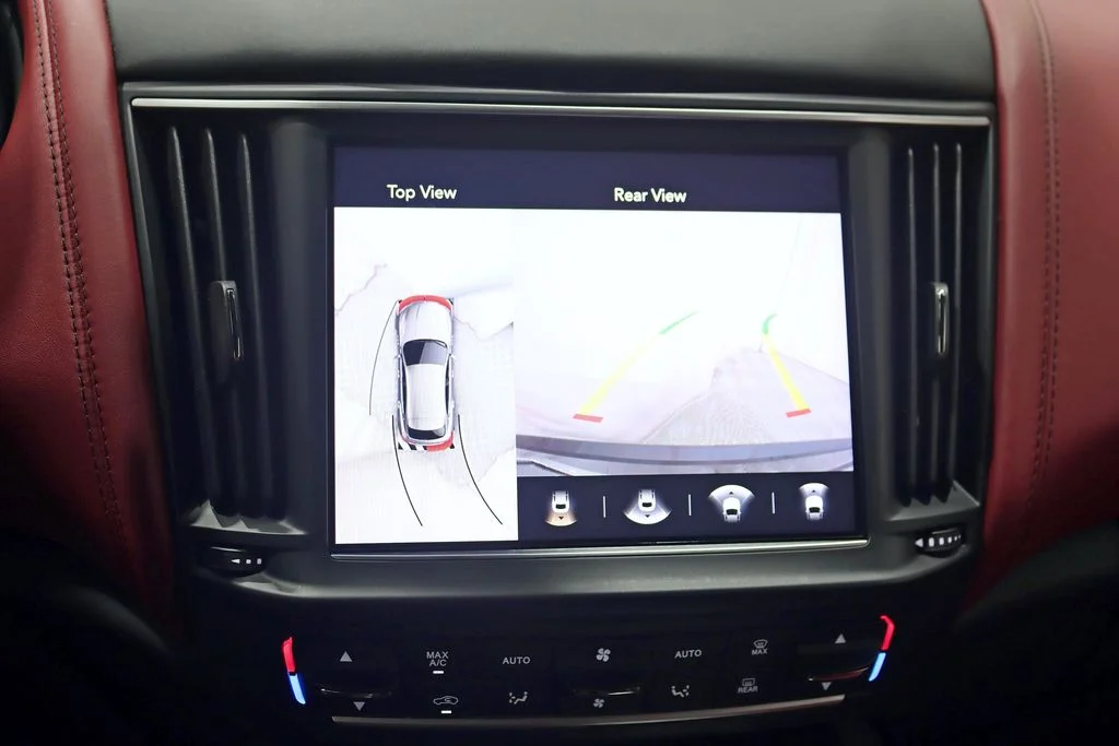 Used 2022 Black Maserati Modena image 19
