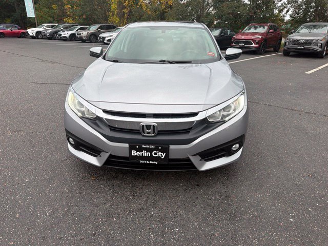 Used 2017  Honda EX-T image 9