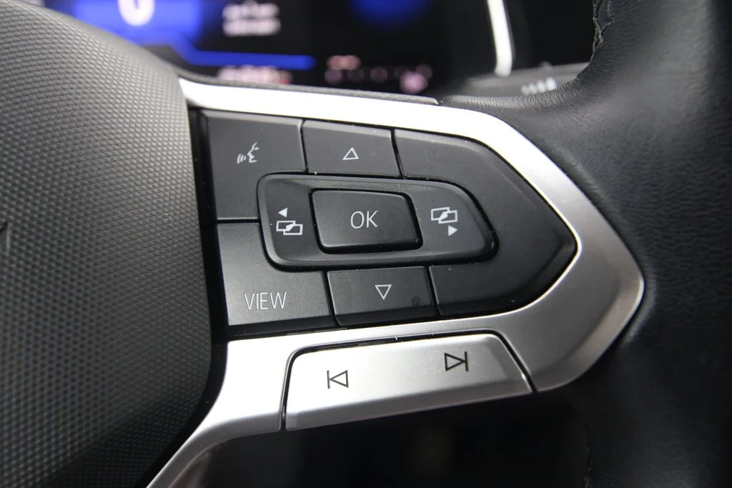 Used 2024  Volkswagen 1.5T SE image 21