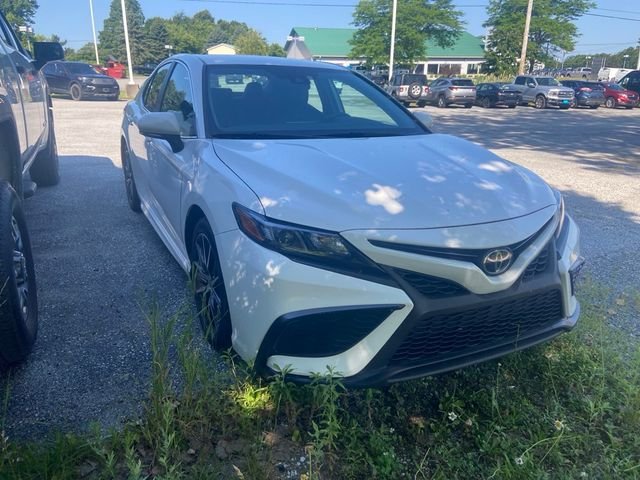 Used 2023 White Toyota SE image 1