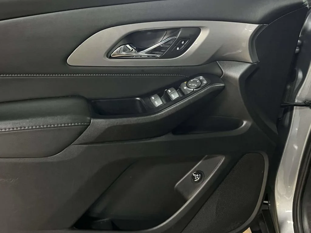 Used 2023 Sterling Gray Metallic Chevrolet LT Cloth image 14