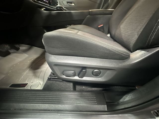 Certified Used 2021 Gun Metallic Nissan SV image 18